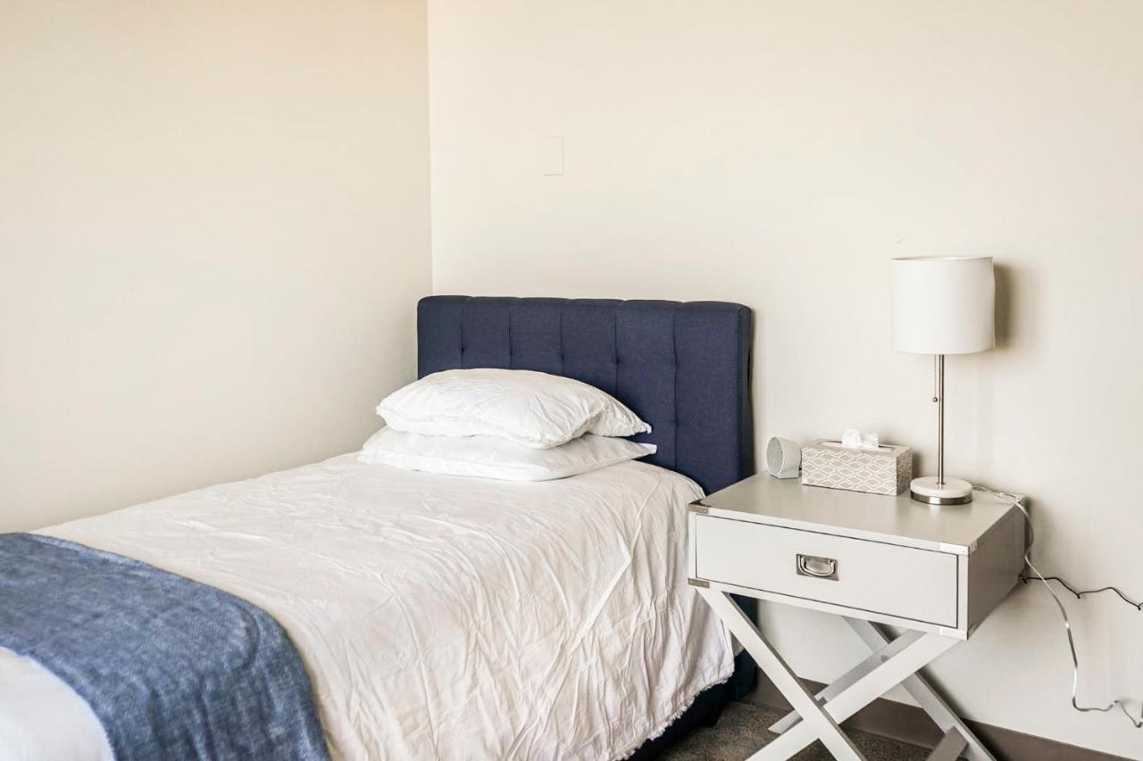 Short Term Rentals At The Park At Trowbridge Senior Community Southfield Luaran gambar