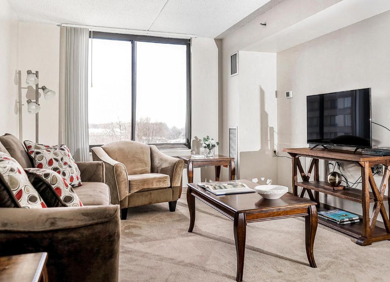 Short Term Rentals At The Park At Trowbridge Senior Community Southfield Luaran gambar