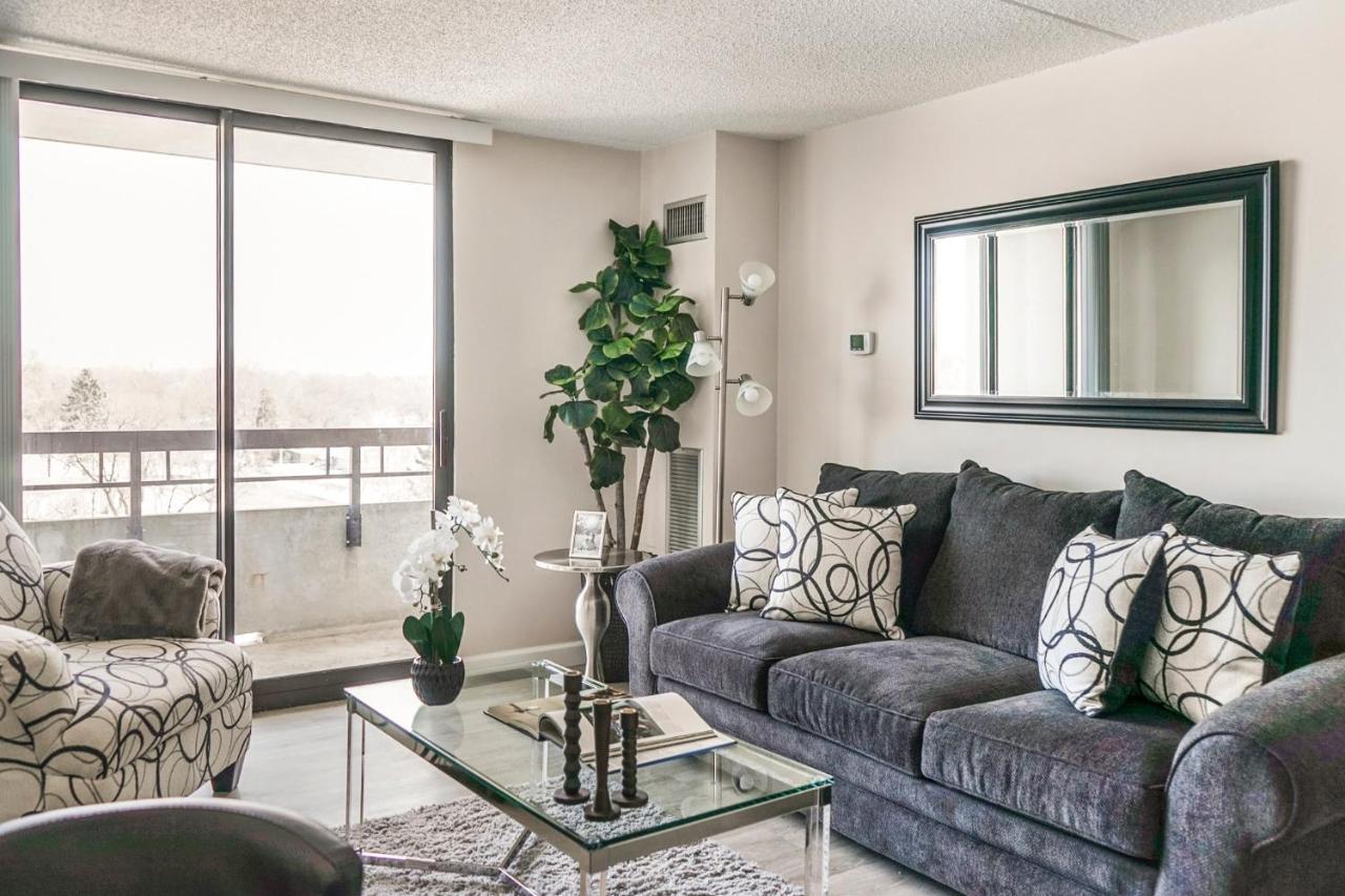 Short Term Rentals At The Park At Trowbridge Senior Community Southfield Luaran gambar