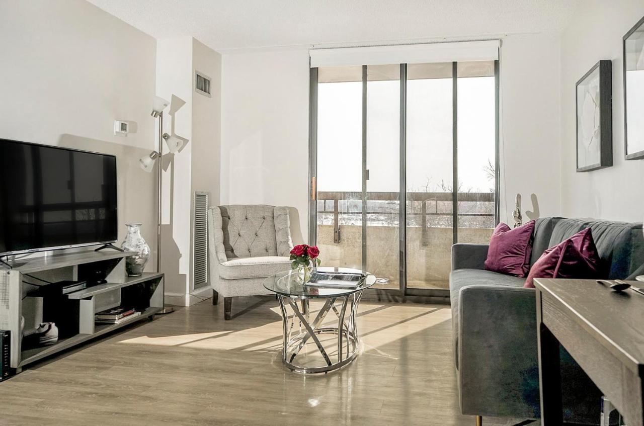Short Term Rentals At The Park At Trowbridge Senior Community Southfield Luaran gambar