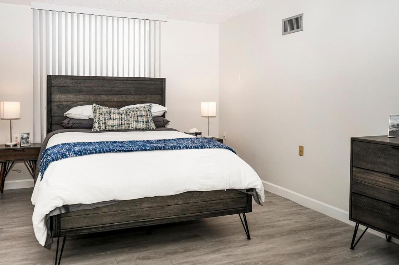 Short Term Rentals At The Park At Trowbridge Senior Community Southfield Luaran gambar