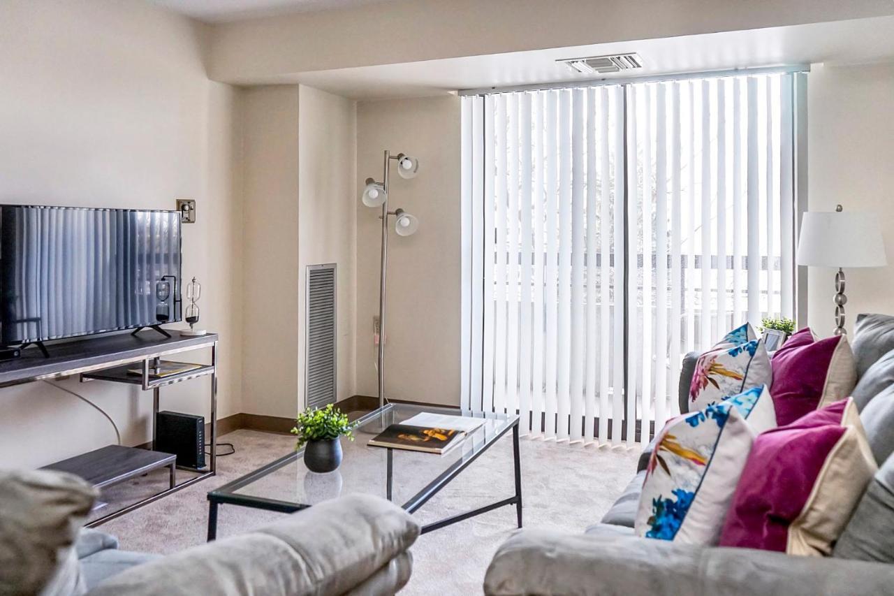 Short Term Rentals At The Park At Trowbridge Senior Community Southfield Luaran gambar